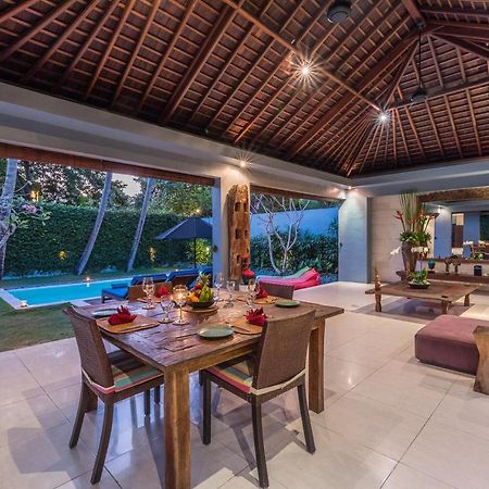 Kembali Villas Seminyak Kültér fotó